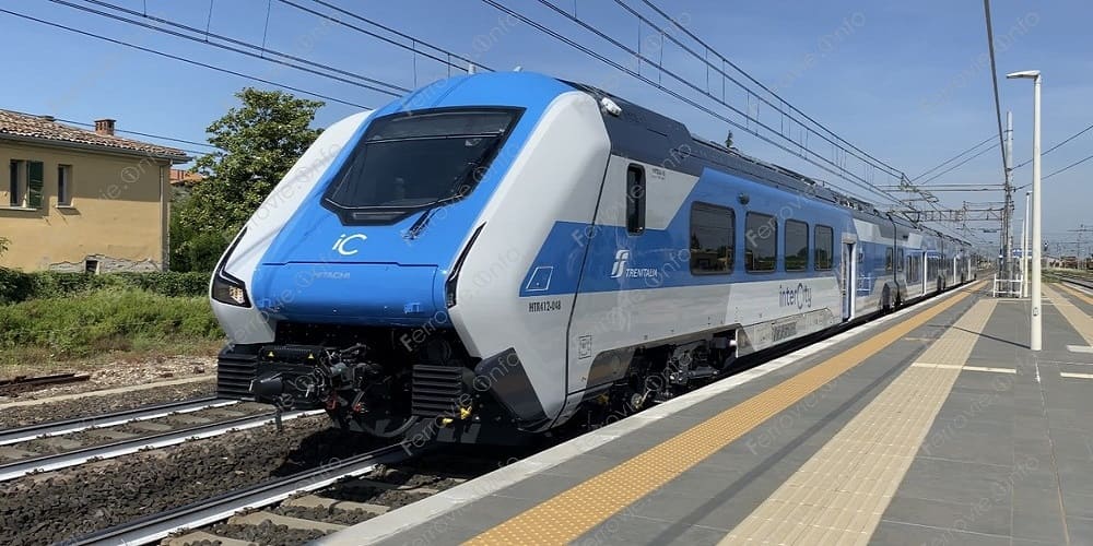 blues_ic-intercity -Ferrovie italiane